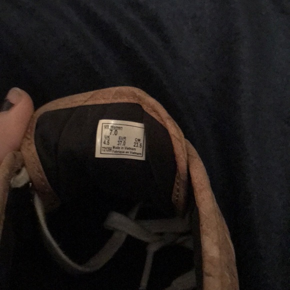 Hardly Worn Vans - Picture 2 of 2